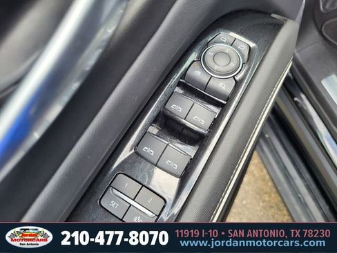 Used 2021 Cadillac Escalade Sport w/ LPO, ONYX Package AWD/4WD image 18
