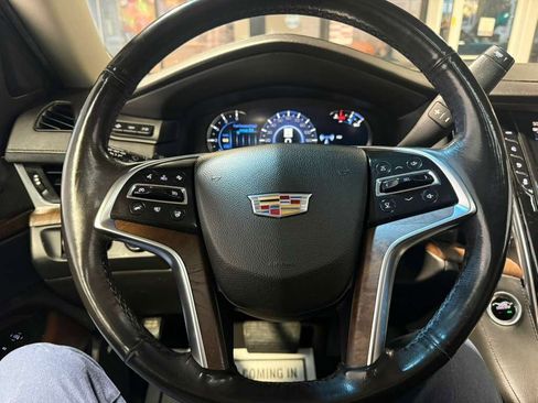 Used 2019 Cadillac Escalade ESV Luxury w/ LPO, Radiant Package image 14