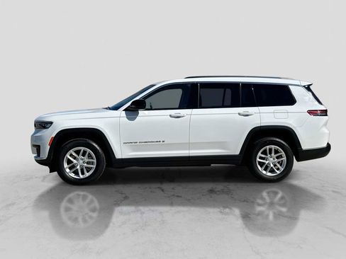 Used 2023 Jeep Grand Cherokee L Laredo w/ Luxury Tech Group I AWD/4WD image 3