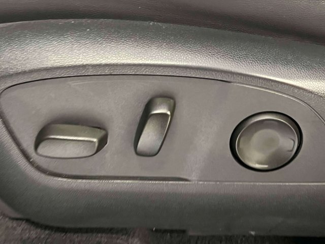 Used 2024 GMC Acadia AT4 w/ Luxury Package AWD/4WD image 22