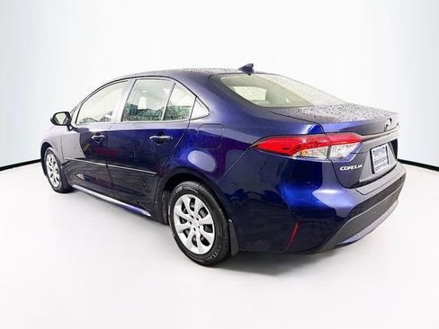 Used 2021 Toyota Corolla LE FWD image 7
