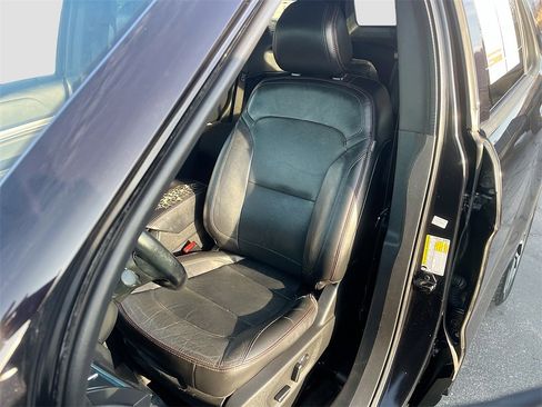 Used 2016 Ford Explorer Sport image 19