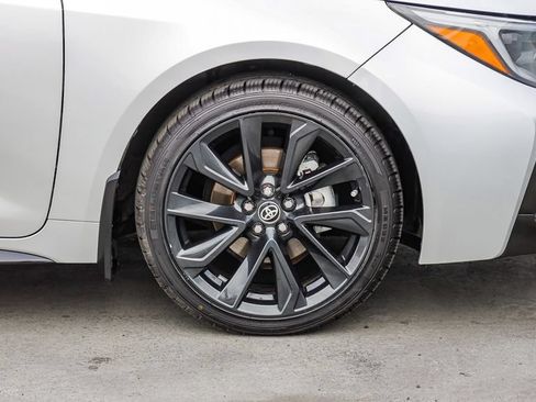 Used 2024 Toyota Corolla SE FWD image 11