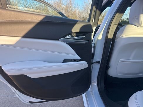 Certified 2021 Cadillac CT4 Premium Luxury image 28