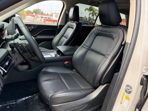 Certified 2023 Lincoln Aviator Reserve AWD/4WD image 14