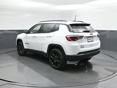 New 2026 Jeep Compass Latitude AWD/4WD image 5