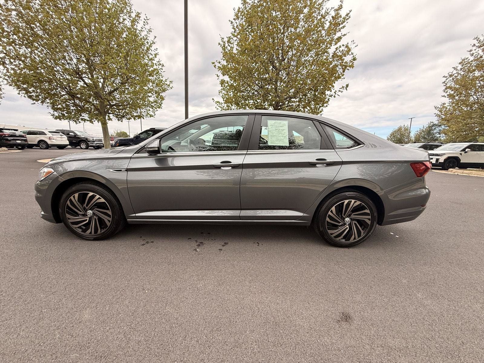 Used 2019 Volkswagen Jetta SEL Premium FWD image 8