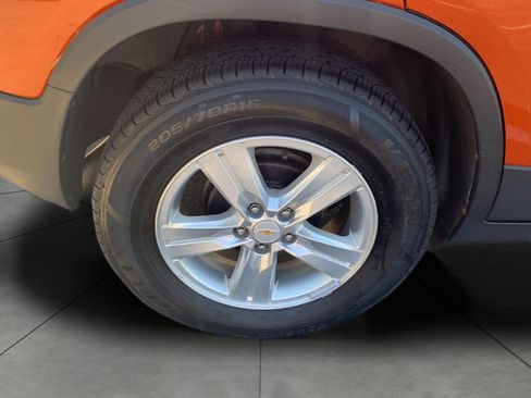 Used 2015 Chevrolet Trax LT w/ LT Sun and Sound Package FWD image 24