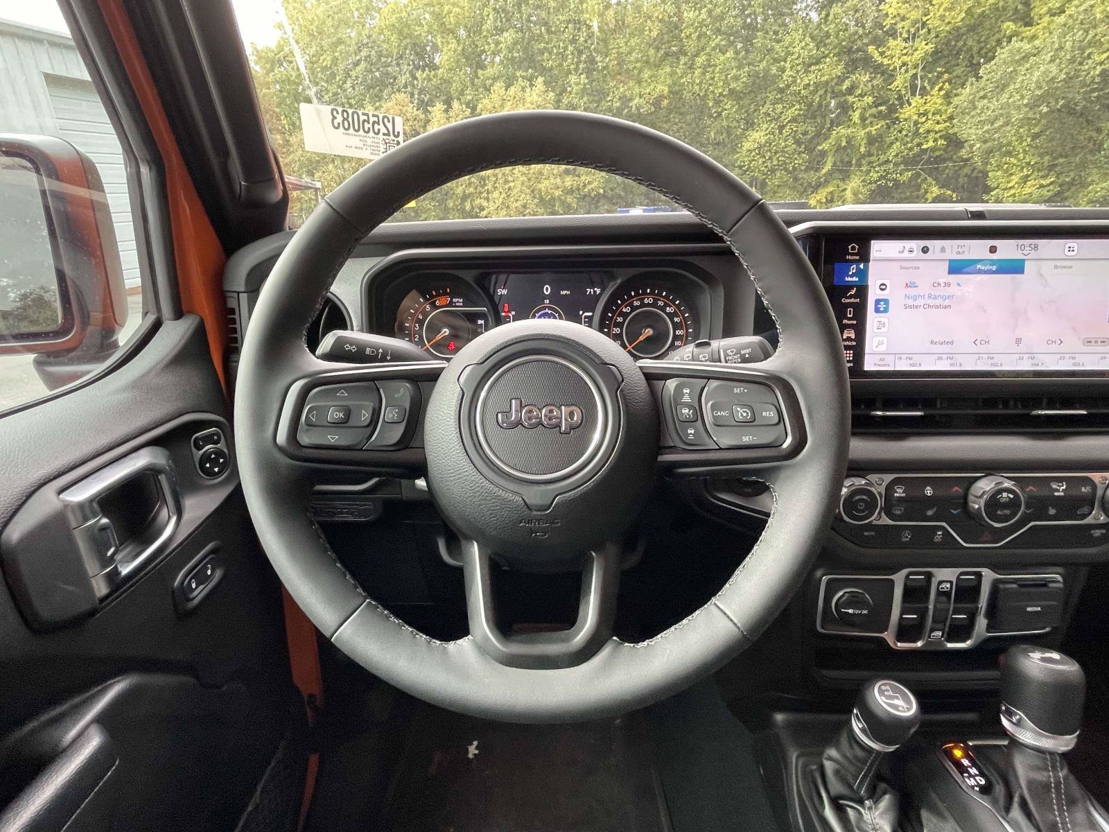 Used 2025 Jeep Wrangler Unlimited Sport AWD/4WD image 13