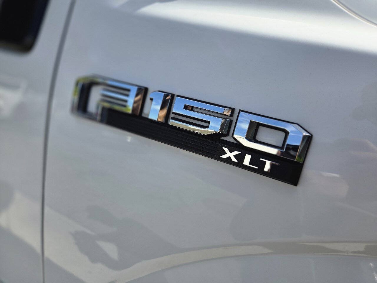 Used 2017 Ford F150 XLT w/ Equipment Group 302A Luxury RWD image 30