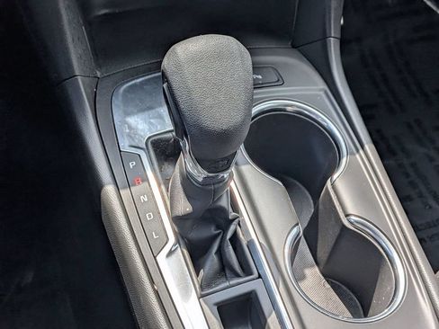 Used 2023 Chevrolet Equinox LT FWD image 18