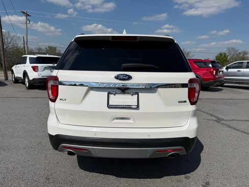Used 2016 Ford Explorer XLT w/ Equipment Group 202A image 5