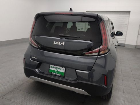 Used 2025 Kia Soul LX image 7