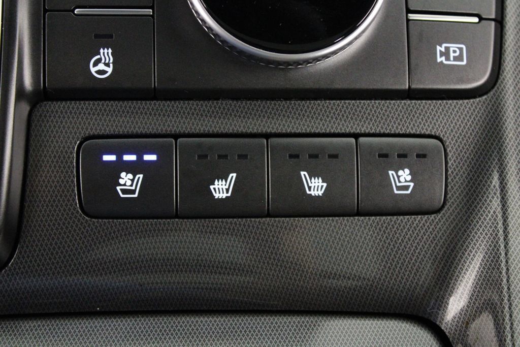 Certified 2023 Hyundai Santa Fe Calligraphy FWD image 30