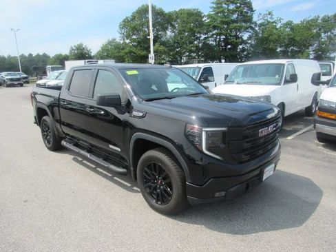 Used 2024 GMC Sierra 1500 Elevation AWD/4WD image 4