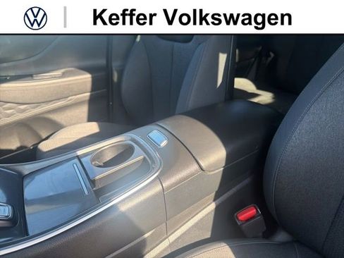 Used 2023 Hyundai Santa Fe SE AWD/4WD image 27
