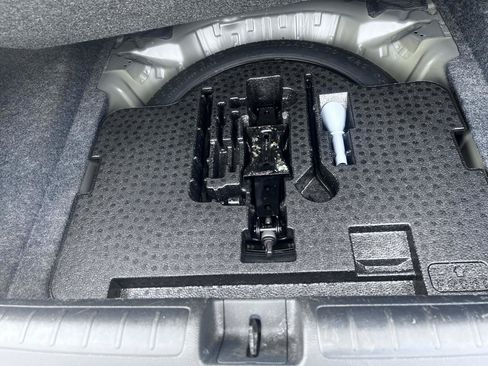 Used 2018 Honda Accord EX-L image 10