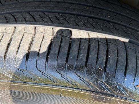 Used 2022 Nissan Rogue SV w/ SV Premium Package image 42