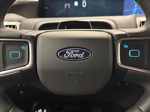 Used 2025 Ford Expedition Max Active AWD/4WD image 16