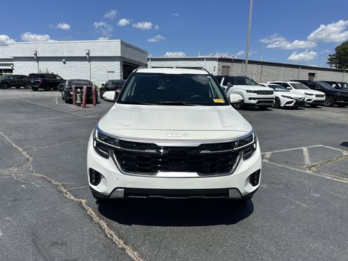 Used 2024 Kia Seltos SX image 2