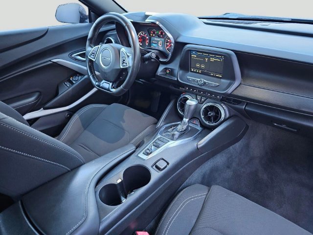 Used 2019 Chevrolet Camaro LT RWD image 10