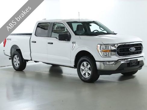Used 2022 Ford F150 XLT w/ Trailer Tow Package image 4