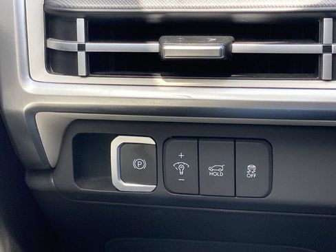 Used 2025 Hyundai Santa Fe SEL FWD image 13