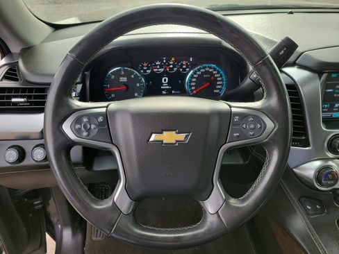 Used 2017 Chevrolet Suburban LT image 26