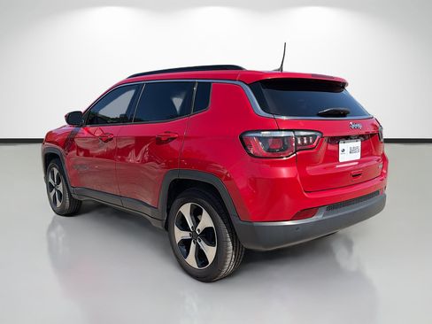 Used 2018 Jeep Compass Latitude w/ Popular Equipment Group FWD image 5