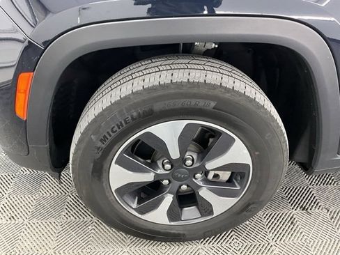 Used 2023 Jeep Grand Cherokee 4WD 4xe image 28