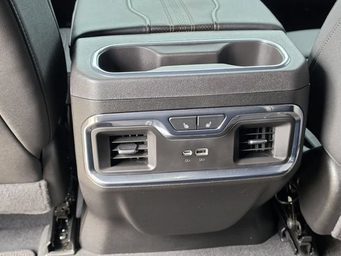 Used 2024 Chevrolet Silverado 3500 High Country w/ Technology Package AWD/4WD image 21