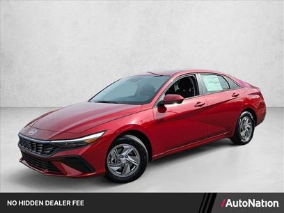 Used 2025 Hyundai Elantra SE