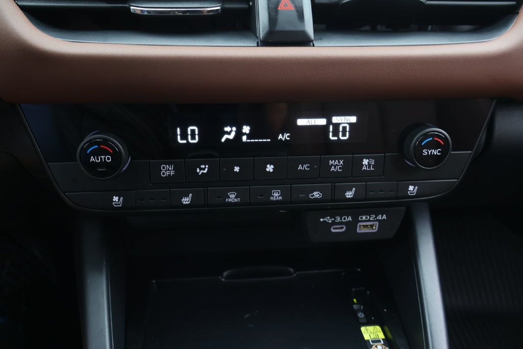 Certified 2026 Subaru Outback Touring AWD/4WD image 27