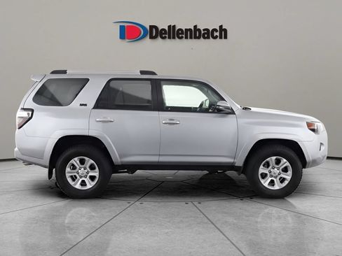 Used 2021 Toyota 4Runner SR5 Premium w/ Moonroof Package AWD/4WD image 8