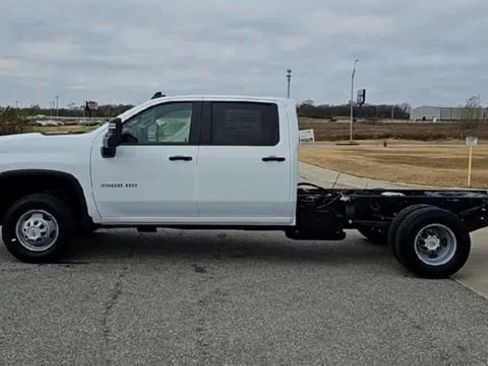 New 2026 Chevrolet Silverado 3500 W/T AWD/4WD image 5