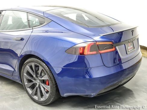 Used 2019 Tesla Model S Performance image 9