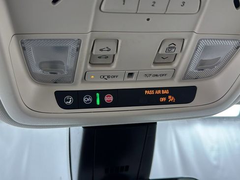 Used 2022 Cadillac XT6 Premium Luxury image 32