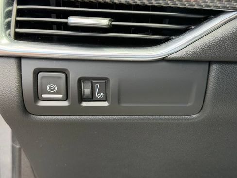 Used 2020 Cadillac XT4 Sport AWD/4WD image 19
