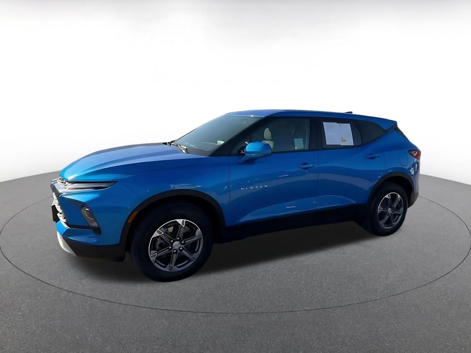 Used 2026 Chevrolet Blazer LT FWD image 7