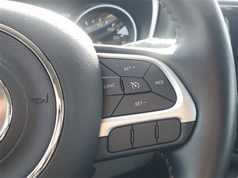 Certified 2019 Jeep Compass Limited image 14