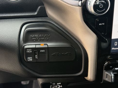 Used 2024 RAM 2500 Laramie w/ Safety Group AWD/4WD image 23