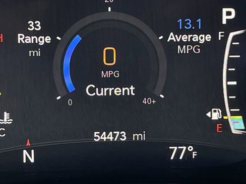 Used 2025 Chrysler Pacifica Limited FWD image 16