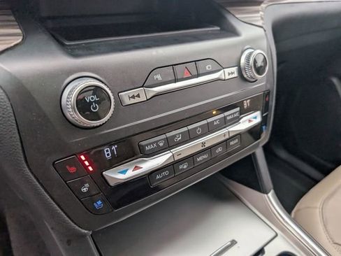 Used 2020 Ford Explorer Limited w/ Class III Trailer Tow Package image 21