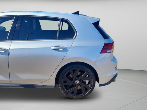 Used 2022 Volkswagen GTI SE w/ SE Leather Package image 30