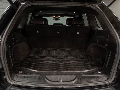 Used 2019 Jeep Grand Cherokee Altitude image 26