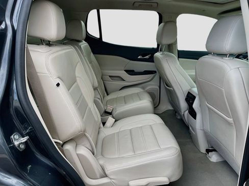 Used 2023 GMC Acadia Denali w/ Denali Ultimate Package FWD image 30