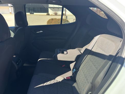 Used 2023 Chevrolet Equinox LT image 46