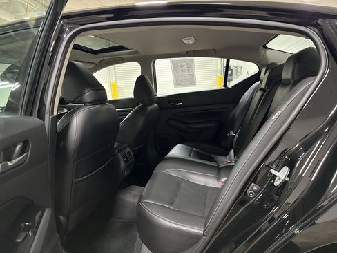 Used 2022 Nissan Altima 2.5 Platinum AWD/4WD image 24