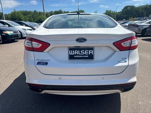 Used 2016 Ford Fusion SE w/ Equipment Group 202A AWD/4WD image 6