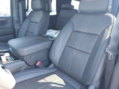 New 2026 Chevrolet Tahoe High Country AWD/4WD image 17